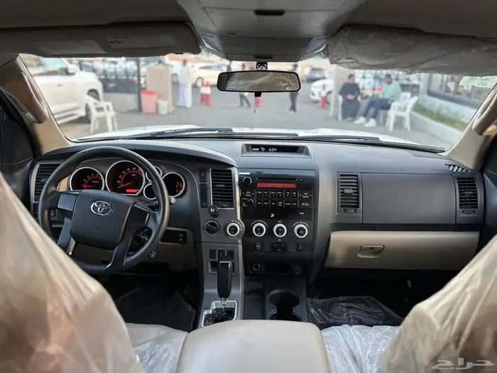 تويوتا سكويا 2015 13