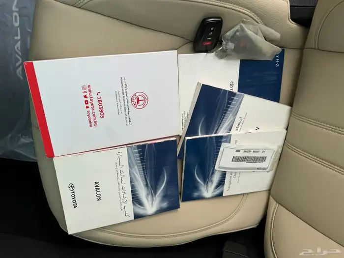 للبيع تويوتا افالون مديل 2022 10