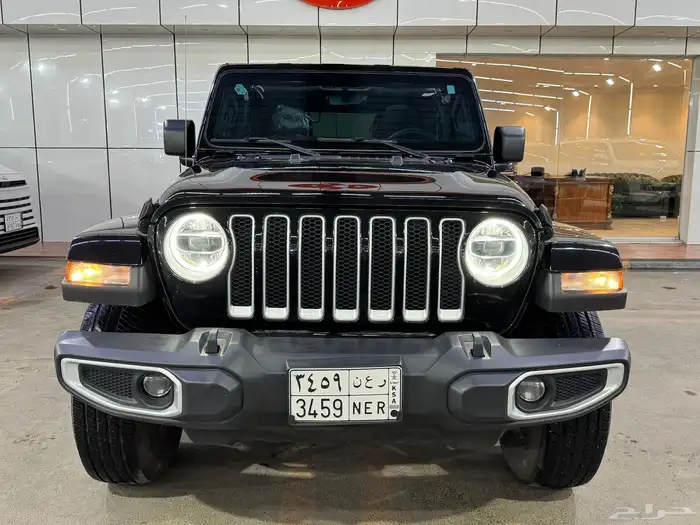 جيب رانجلر صحارى موديل 2023 ( بحالة ممتازة ) 0