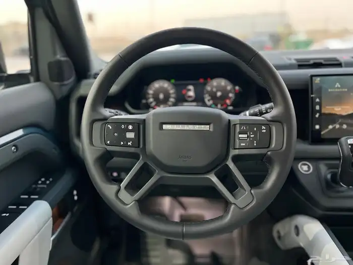 لاند روفر ديفندر SE دائمك X موديل 2025 10