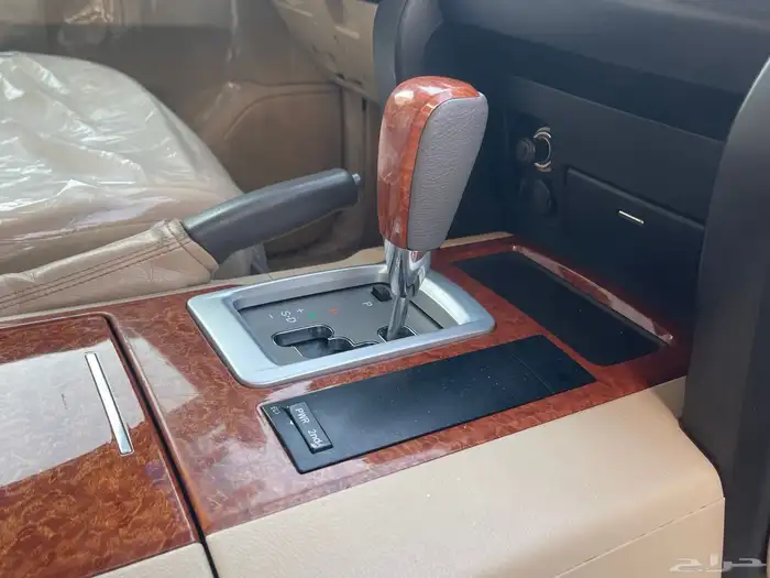 للبيع جيب لاندكروزر موديل 2014 بريمي 17