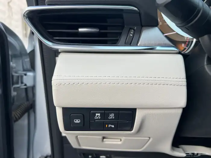 مازدا 6 2024 فل كامل عداد 17.000 فقط نظيف جدا قمة الاطلال 45