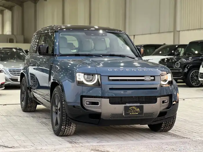 لاند روفر ديفندر SE دائمك X موديل 2025 1