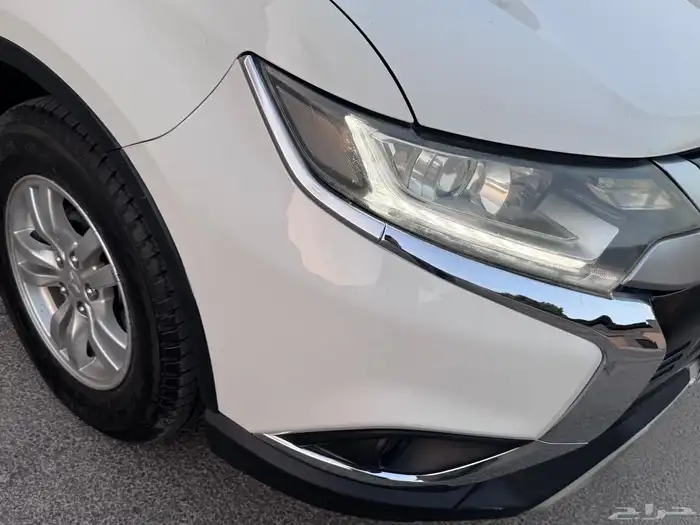 مستبيشي اوتلاندر 2020 7