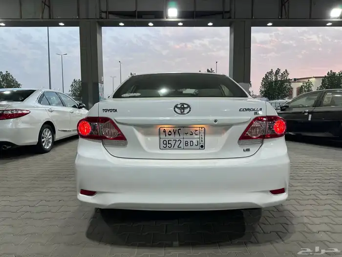 تويوتا كورولا 2013 أوتوماتيك ( مخزنه ) 13