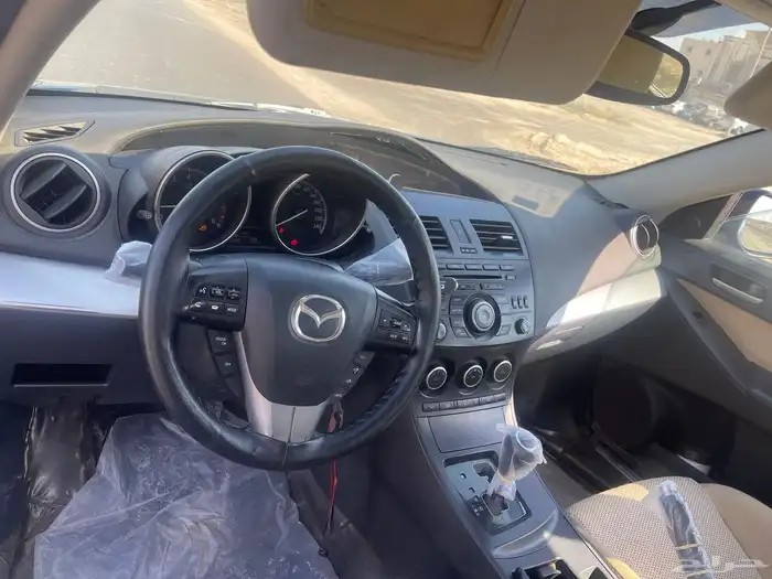 مازدا 3وين اللي دور نظيف فل كامل موتر بصمه2013 20