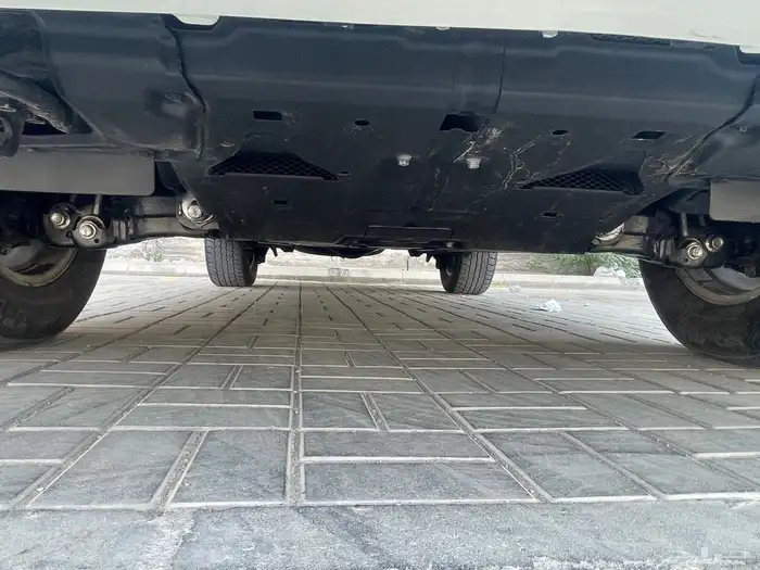 للبيع جيب لاندكروزر موديل 2014 بريمي 18