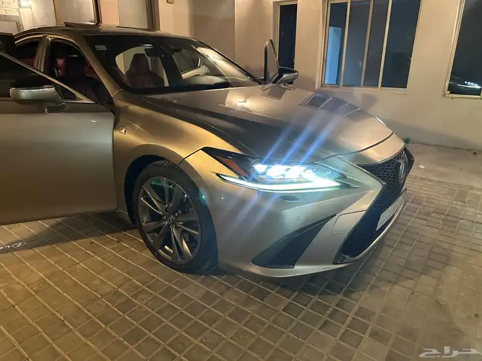 لكزس ES350 سته سلندر فل كامل رياضي 2019 4