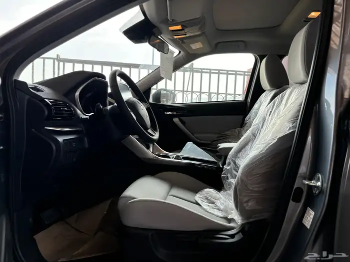 متسوبيشي اكليبس كروس موديل 2025 7