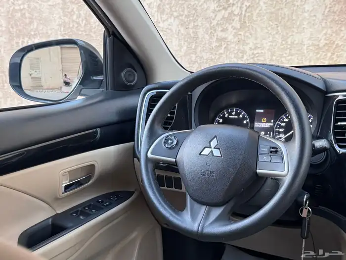 مستبيشي اوتلاندر 2020 24