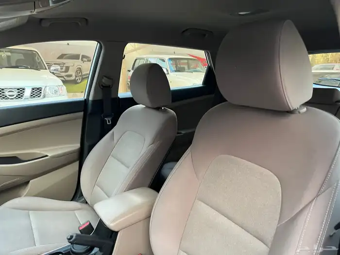 توسان 2021 بنزين دبل نظيف جدا لدى قمة الاطلال 47