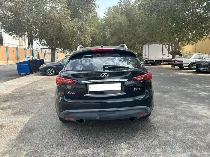 انفنتي اف اكس 6 سلندر اسود 3