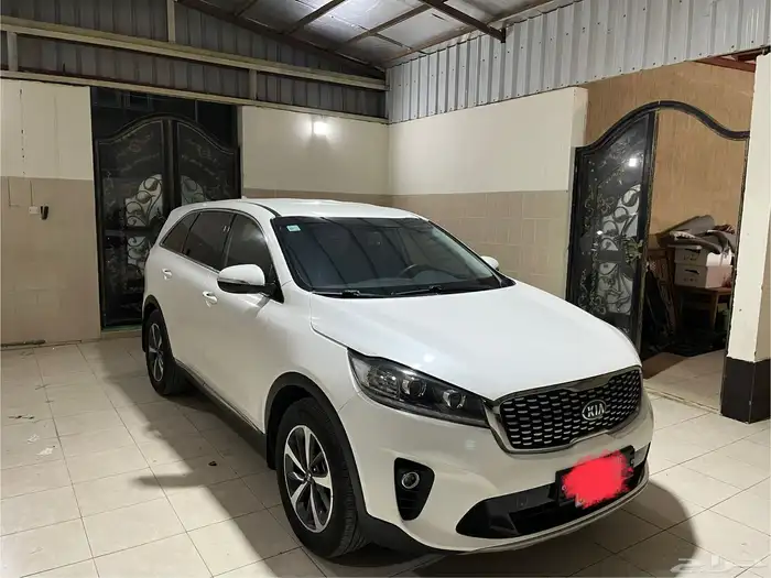 كيا سورنتو 10