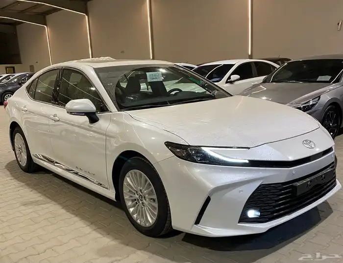كامري 2025 اصفار LE 5