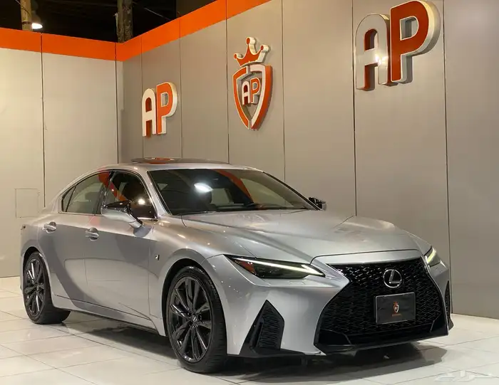 لكزس IS350 2023 ( اف سبورت ) العداد 34 الف فقط بحالة الوكال 0