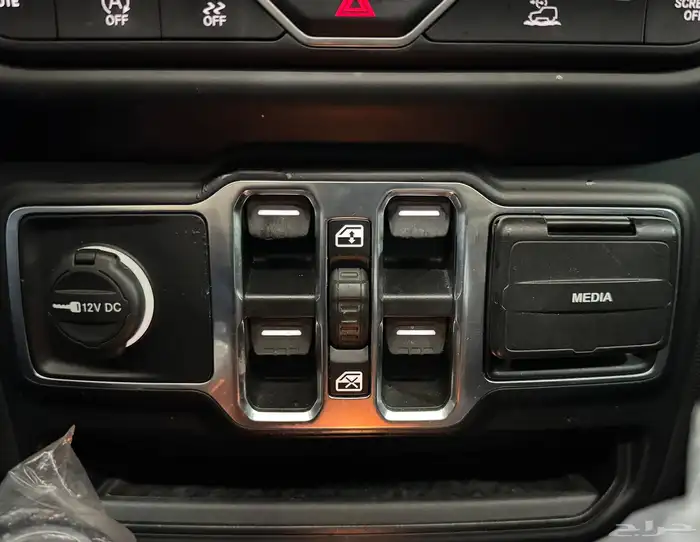 جيب رانجلر صحارى موديل 2023 ( بحالة ممتازة ) 40