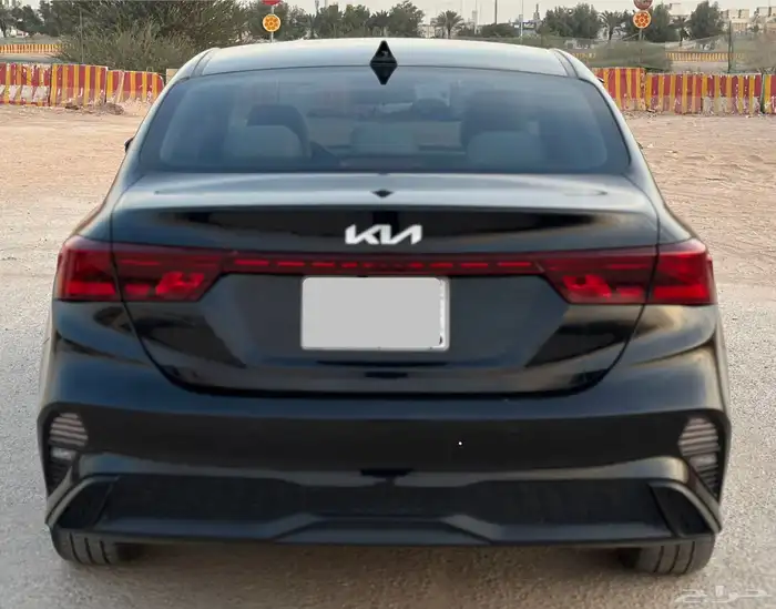 كيا سيراتو فتحه سقف 2022 بنزين 16