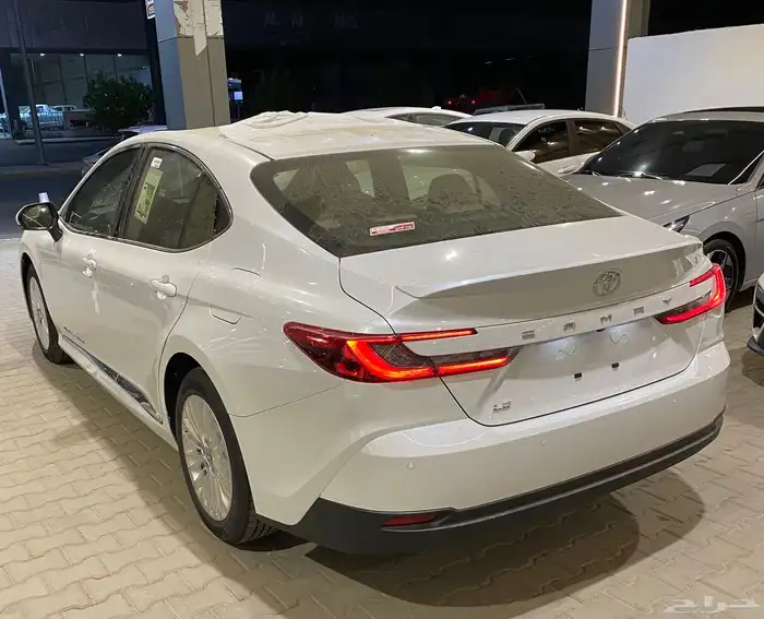كامري 2025 اصفار LE 8