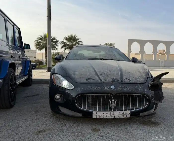 مازراتي قراند توريزمو اس 4.7 المكينة الحمراء مصدومة 8