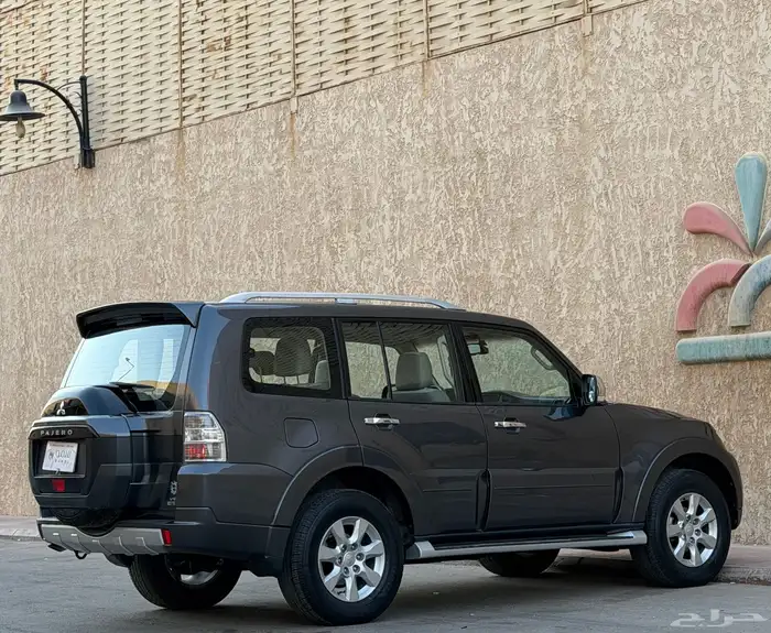 ميتسوبيشي باجيرو موديل 2020 11