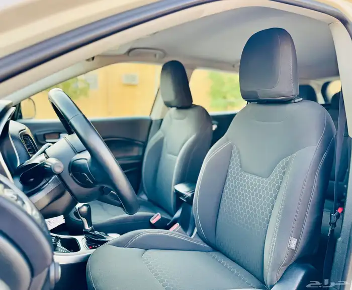 شروكي كومباس ((2019))بحاله ممتازه 11