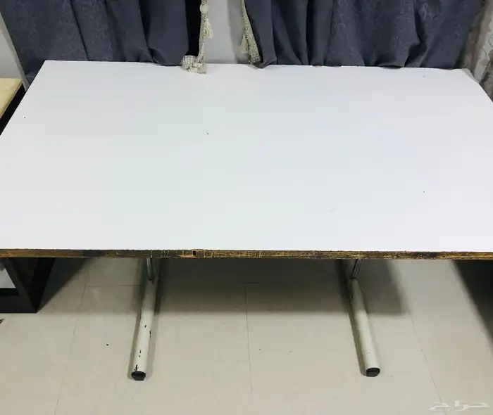 طاولة مكتب   كرسي مكتب بحالة ممتازة 0
