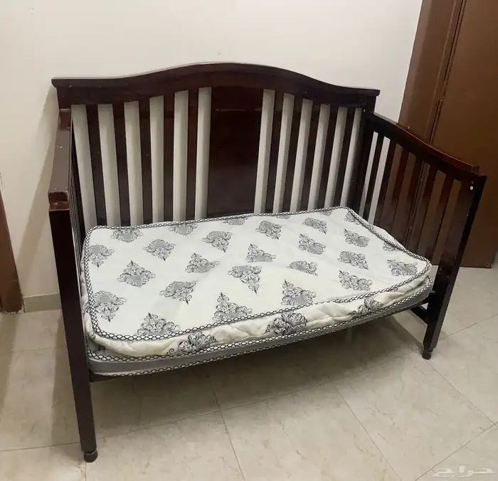 سرير اطفال بارتفاعين 3