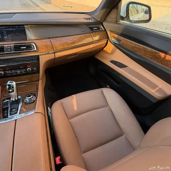للبيع BMW 740Li مالك أول 10