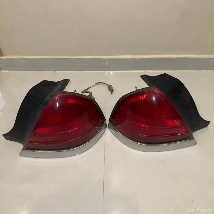 اصطبات كراون فيكتوريا 2000 - 2013 0