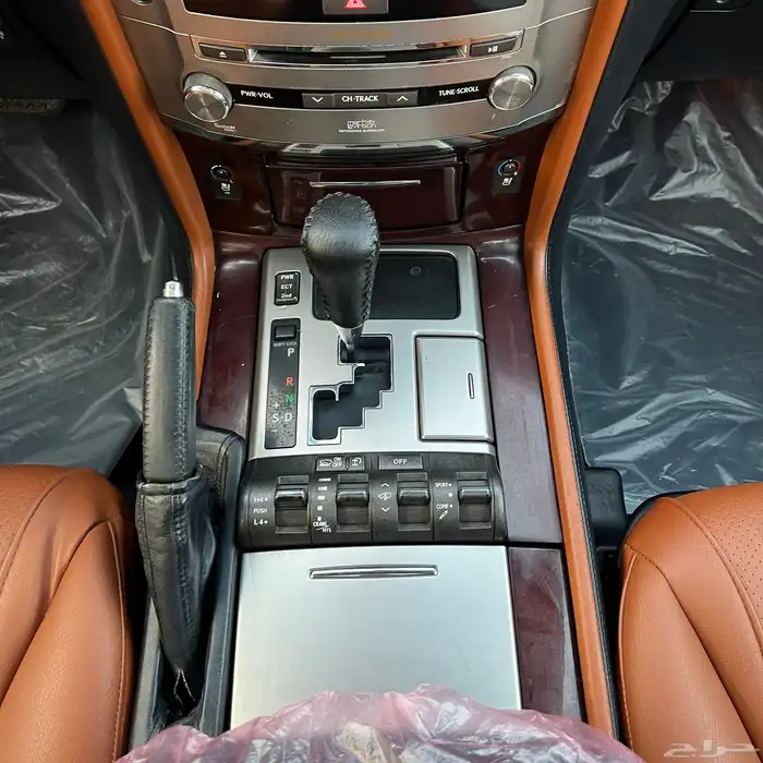 لكزس LX570 - 2012 محول 2015 بالكامل بحالة الوكالة . 41
