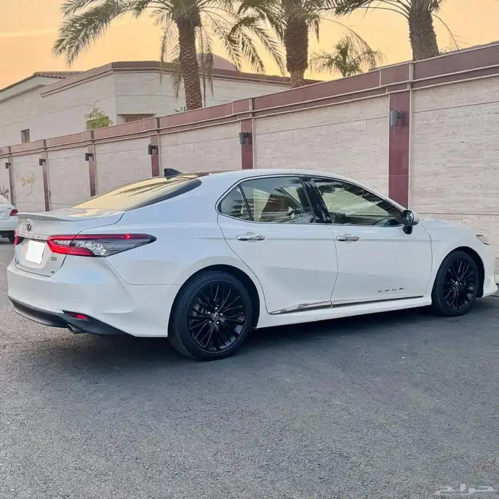 تويوتا كامري 2023 للبيع بسعر جميل 3