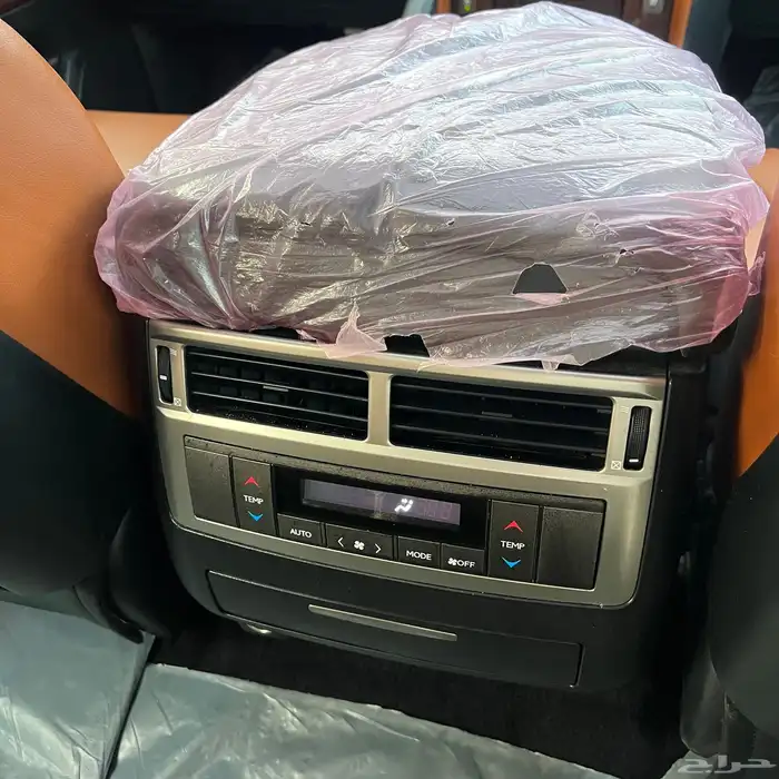 لكزس LX570 - 2012 محول 2015 بالكامل بحالة الوكالة . 40