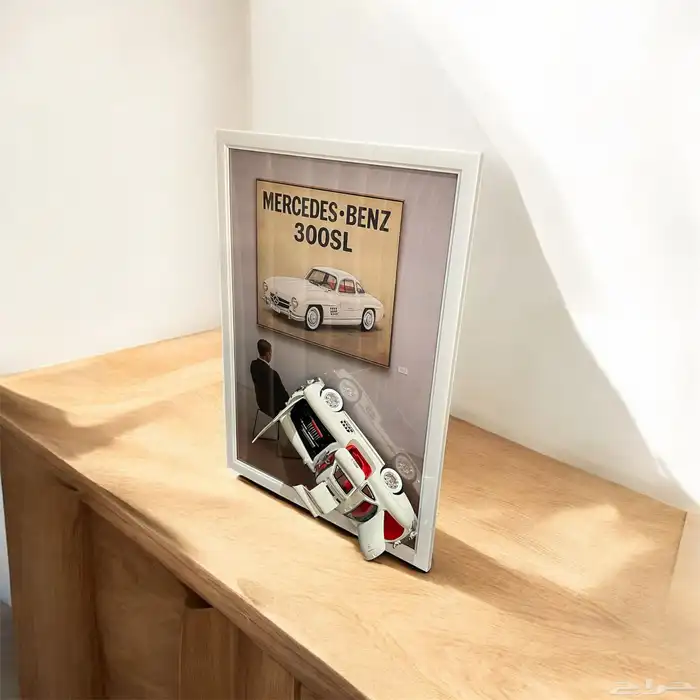 مرسيدس لوحة داخلها مجسم 0