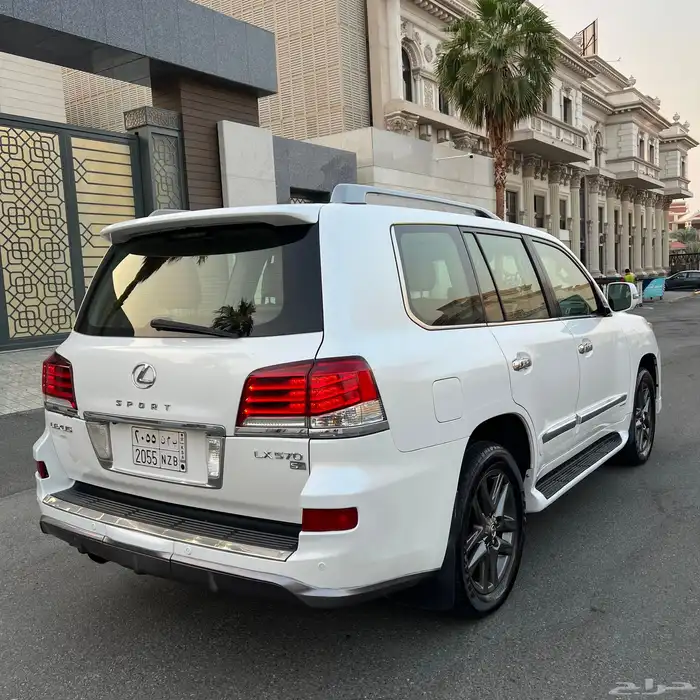 لكزس LX570 - 2012 محول 2015 بالكامل بحالة الوكالة . 11