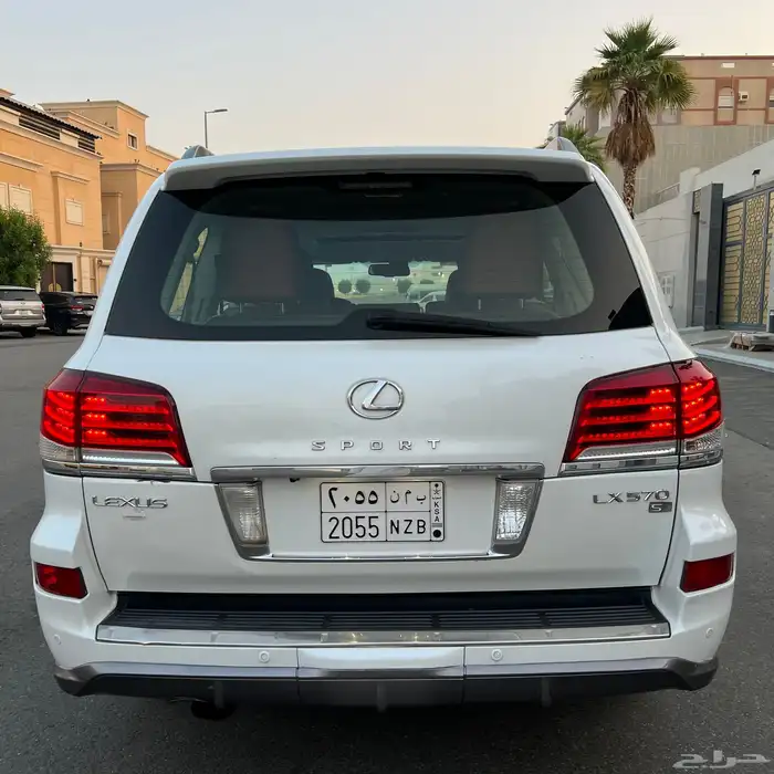لكزس LX570 - 2012 محول 2015 بالكامل بحالة الوكالة . 10