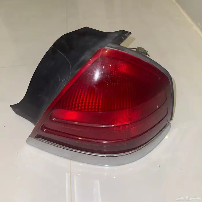 اصطبات كراون فيكتوريا 2000 - 2013 2