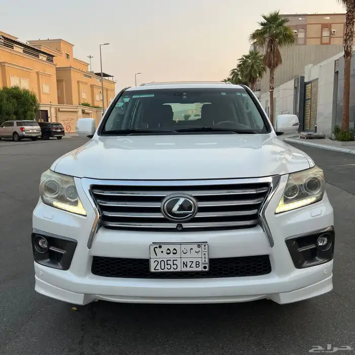 لكزس LX570 - 2012 محول 2015 بالكامل بحالة الوكالة . 23