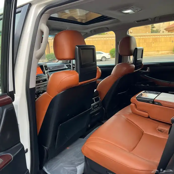 لكزس LX570 - 2012 محول 2015 بالكامل بحالة الوكالة . 26