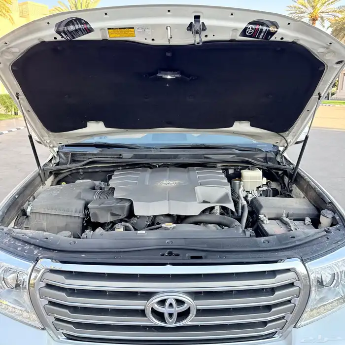 لاندكروزر 2015 فل كامل مخزن 26