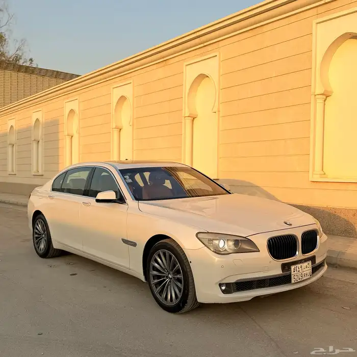 للبيع BMW 740Li مالك أول 20