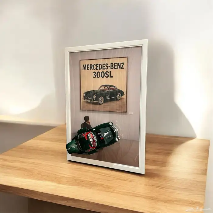 مرسيدس لوحة داخلها مجسم 0