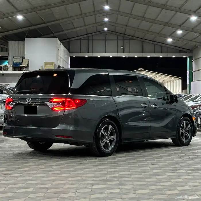 هوندا اوديسي 2018 فل كامل ابواب كهرباء 6 سلندر فتحه سقف 6