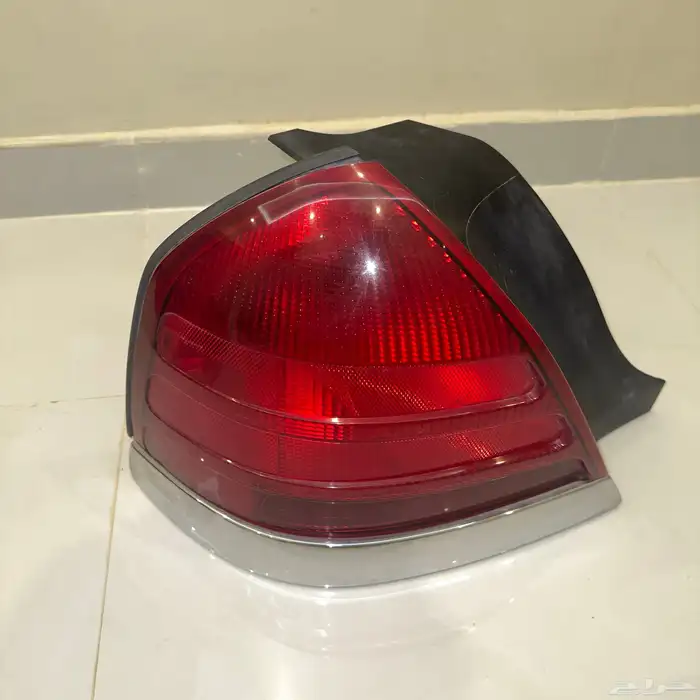 اصطبات كراون فيكتوريا 2000 - 2013 1