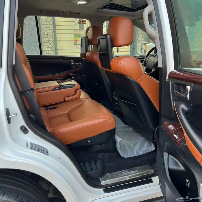 لكزس LX570 - 2012 محول 2015 بالكامل بحالة الوكالة . 30