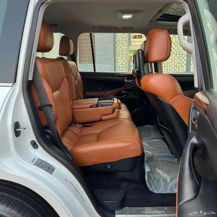 لكزس LX570 - 2012 محول 2015 بالكامل بحالة الوكالة . 31