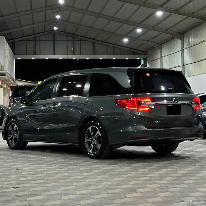 هوندا اوديسي 2018 فل كامل ابواب كهرباء 6 سلندر فتحه سقف 3