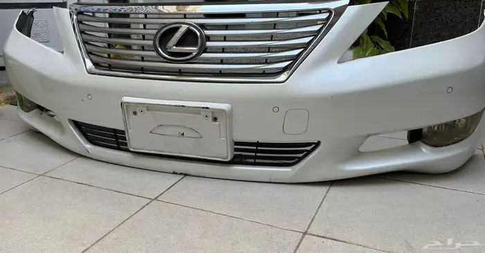 صدام لكزس460-2011 0