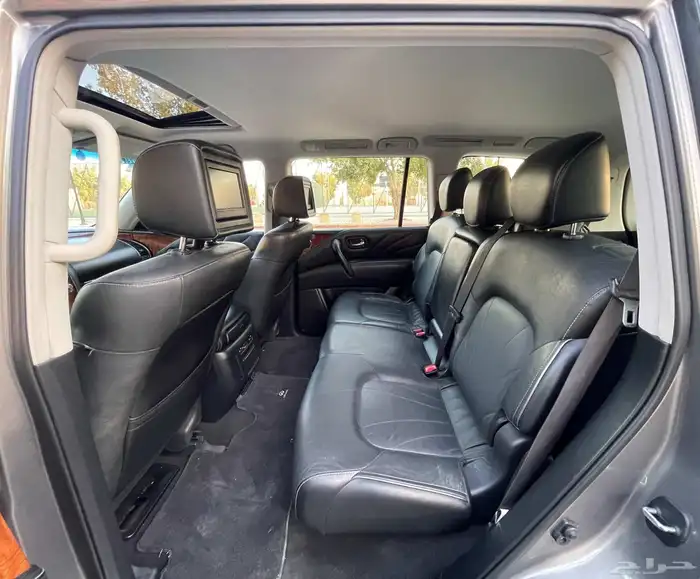 انفينيتي QX80 2015 فل سعودي 10