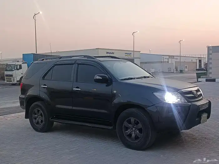 فورشنر 2006 مجدد ومفحوص ماشي 507 الف رفرف يمين امامي ورفرف 1