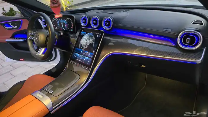 مرسيدس C300 موديل 2023 العداد 6 آلاف كيلو شبه جديد 35